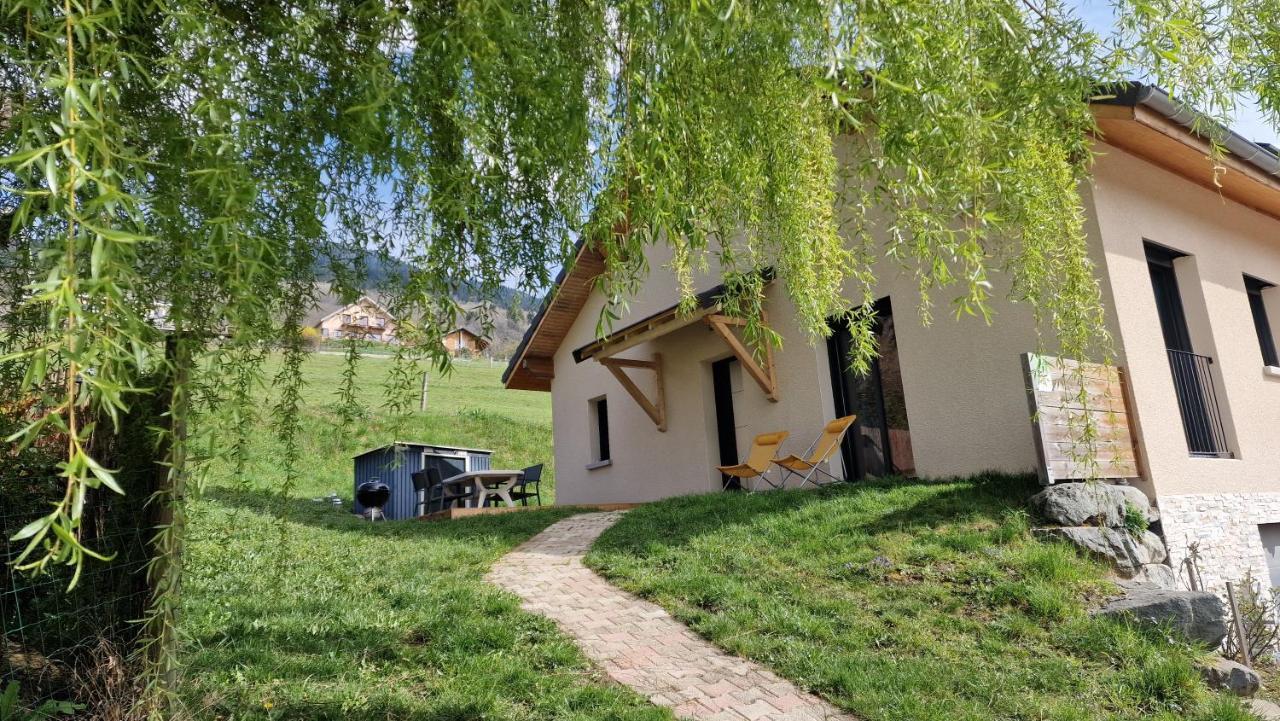 Appartement Rez De Jardin Saint-Martin-dʼUriage Dış mekan fotoğraf